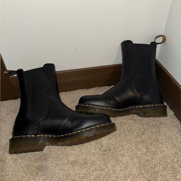 Dr. Martens Black Chelsea smooth 2976 HI NEW SZ 7 men/8 women’s (DISCONTINUED) - Picture 4 of 9
